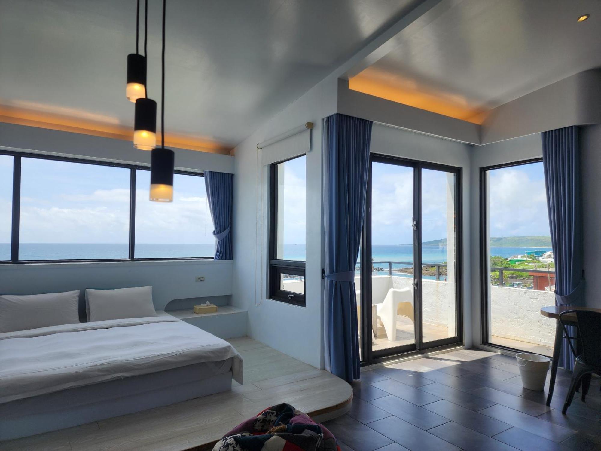 Sea Shore Hotel Manzhou Exteriör bild
